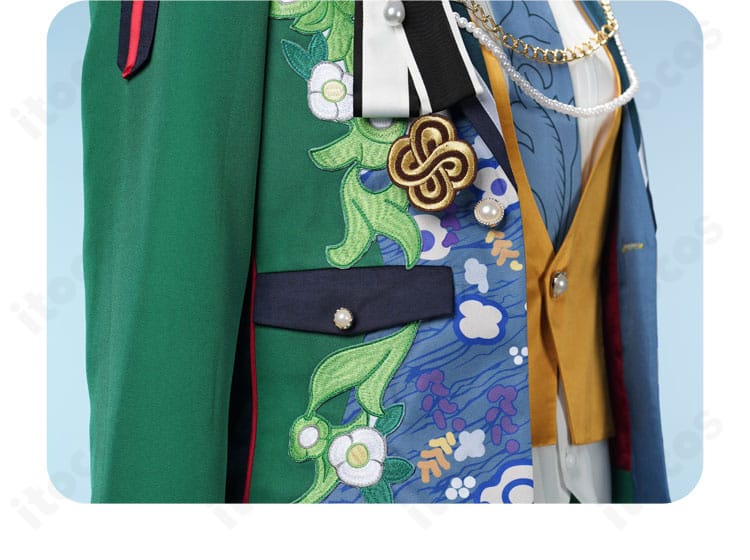 Eden TRIP衣装の胸元と襟・ポケット周りの装飾。チェーンと胸飾りの質感が分かるアップ