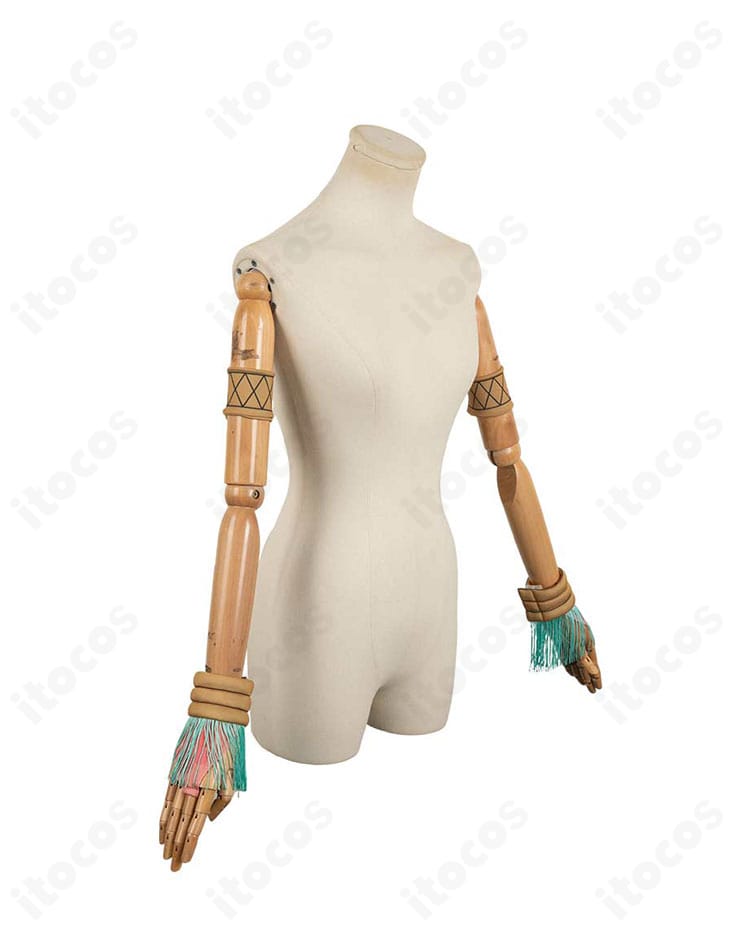 ルーシィ・ハートフィリア 踊り子衣装・腕飾りの右側面。留め位置と形状の見え方。