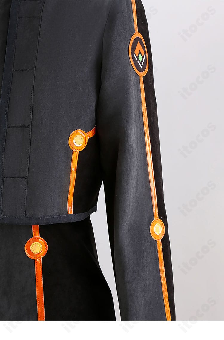 Fate/Grand Order 岸波白野（ザビ男）コスプレ衣装の袖装飾。袖口のラインと装飾パーツの再現度を示すアップ。