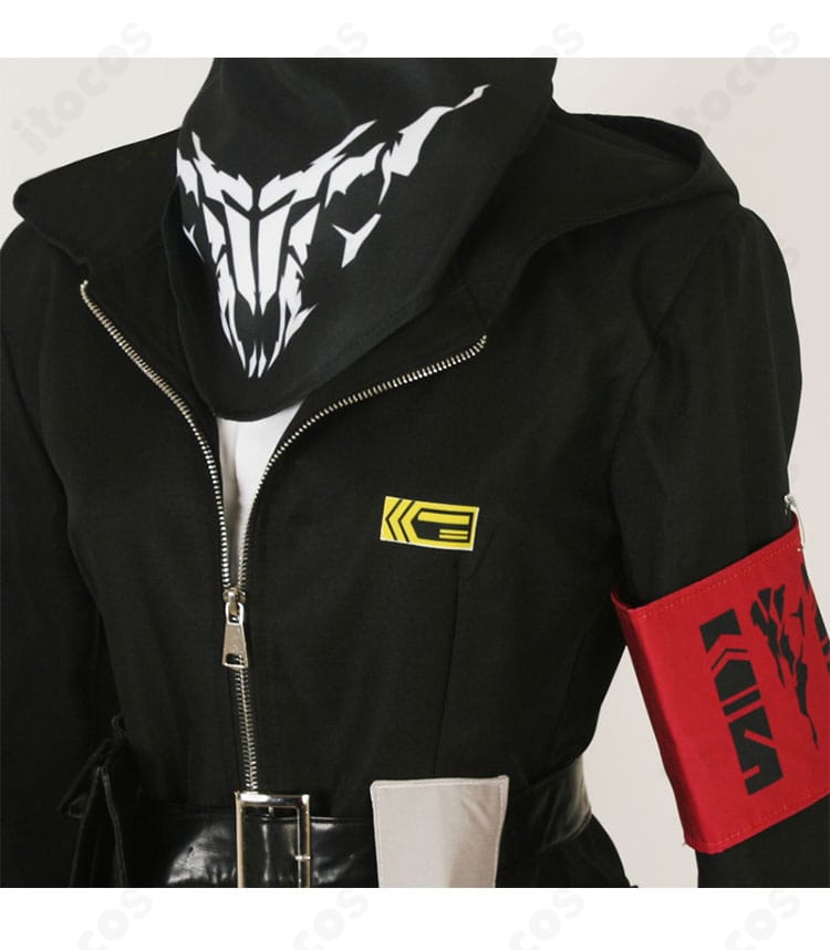 M4 SOPMOD II コスプレ衣装 袖口と胸元付近の装飾ディテール。素材感とコントラストが分かる画像