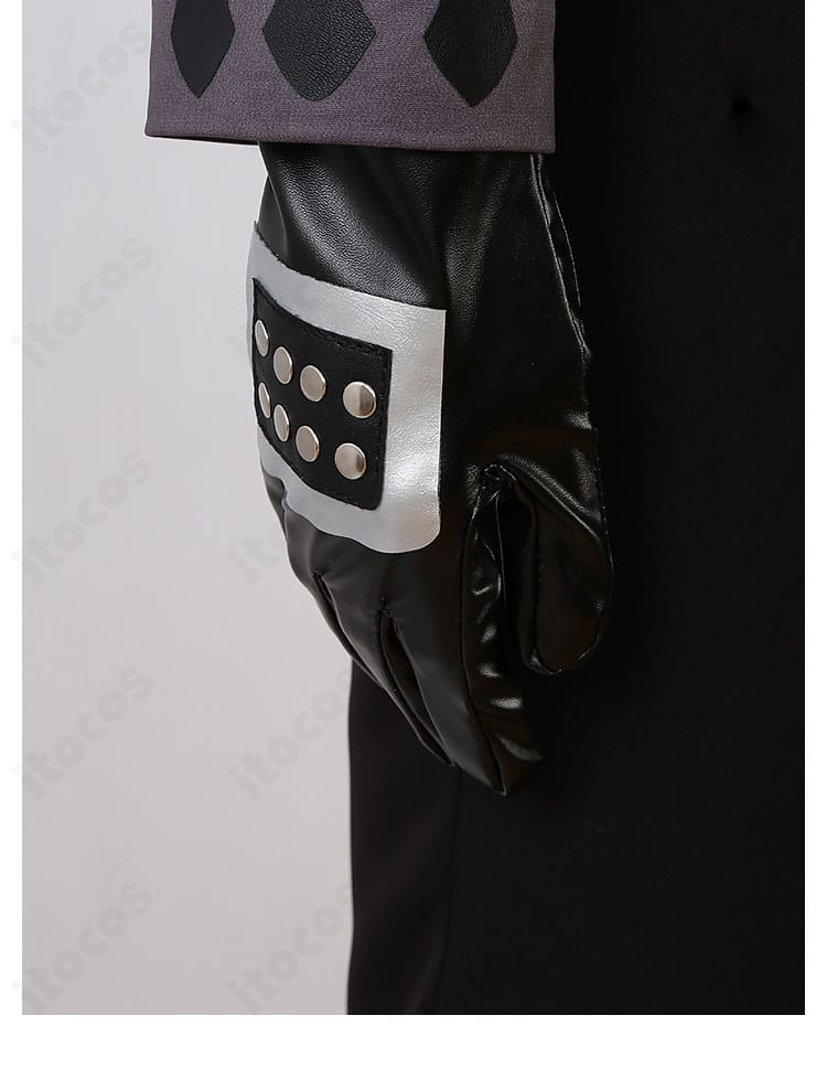 手袋の装飾ディテール。縁取りや金具パーツの配置が分かる後家兼光コスプレの接写。