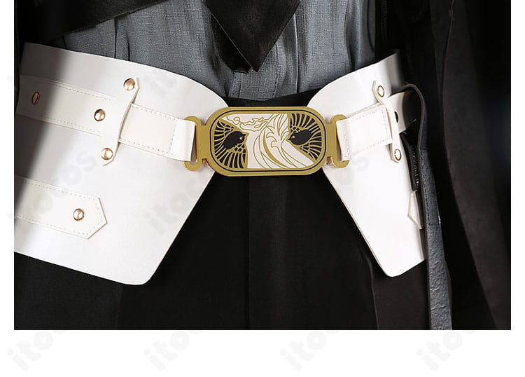 ベルト装飾部分の接写。金具とステッチワークの精緻さを示す後家兼光コスプレのアップ。