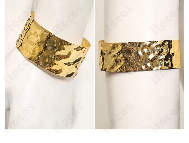 エルデンリング 永遠の女王マリカ コスプレ衣装の腕飾り詳細。カフ部分の形状と装着方法の確認用