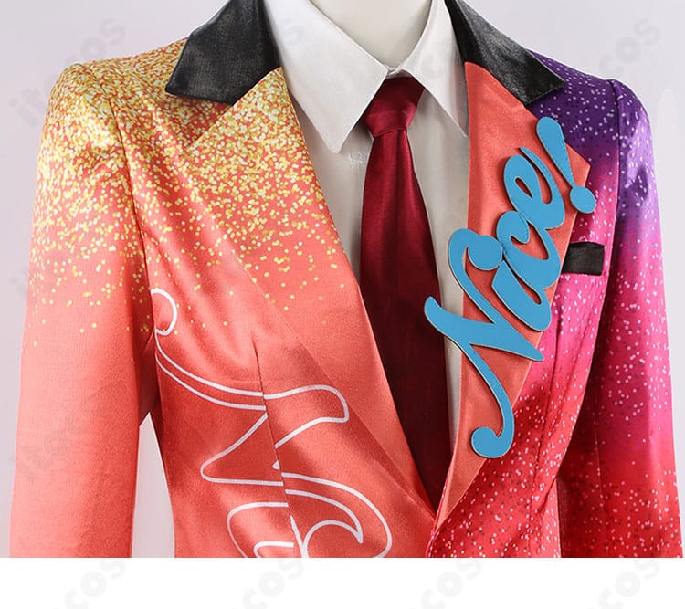 ナイス・アルネブ・サンダー衣装の襟とネクタイ装飾のアップ、結び目と質感