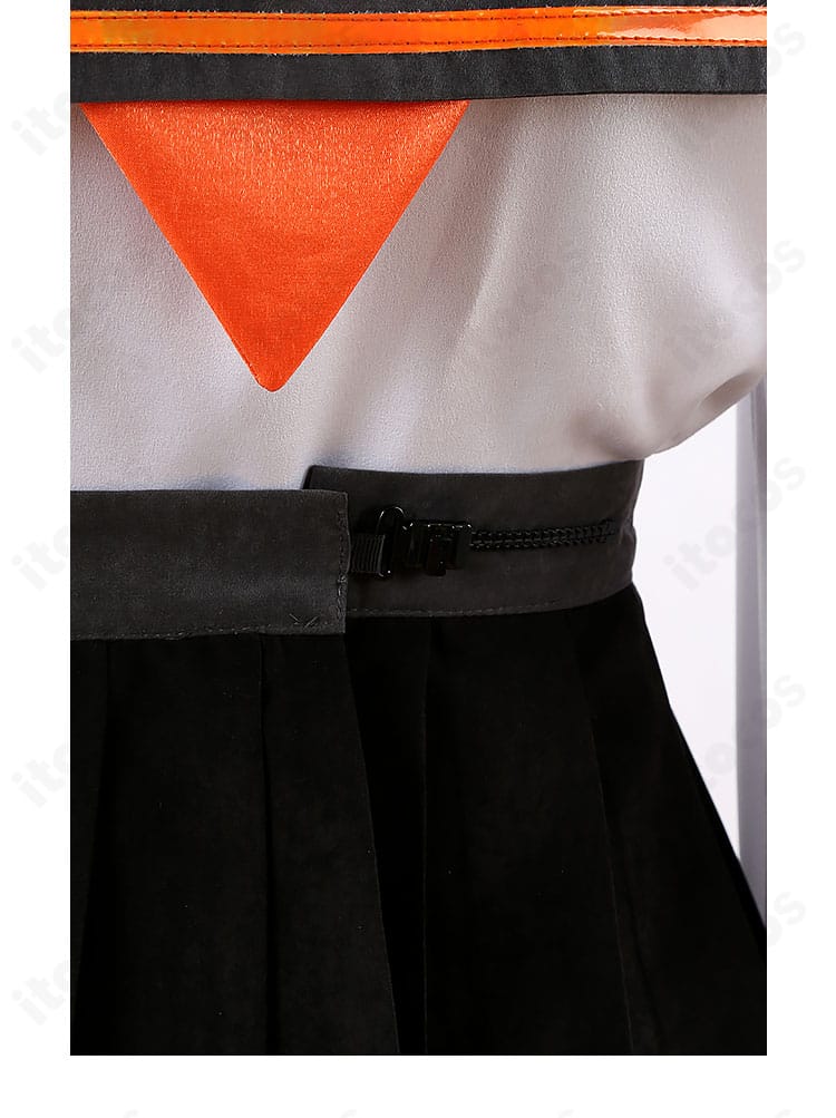 FGO 岸波白野（ザビ子）制服コスプレ衣装のスカート背面装飾ディテール。後ろ姿のポイントを強調したカット。