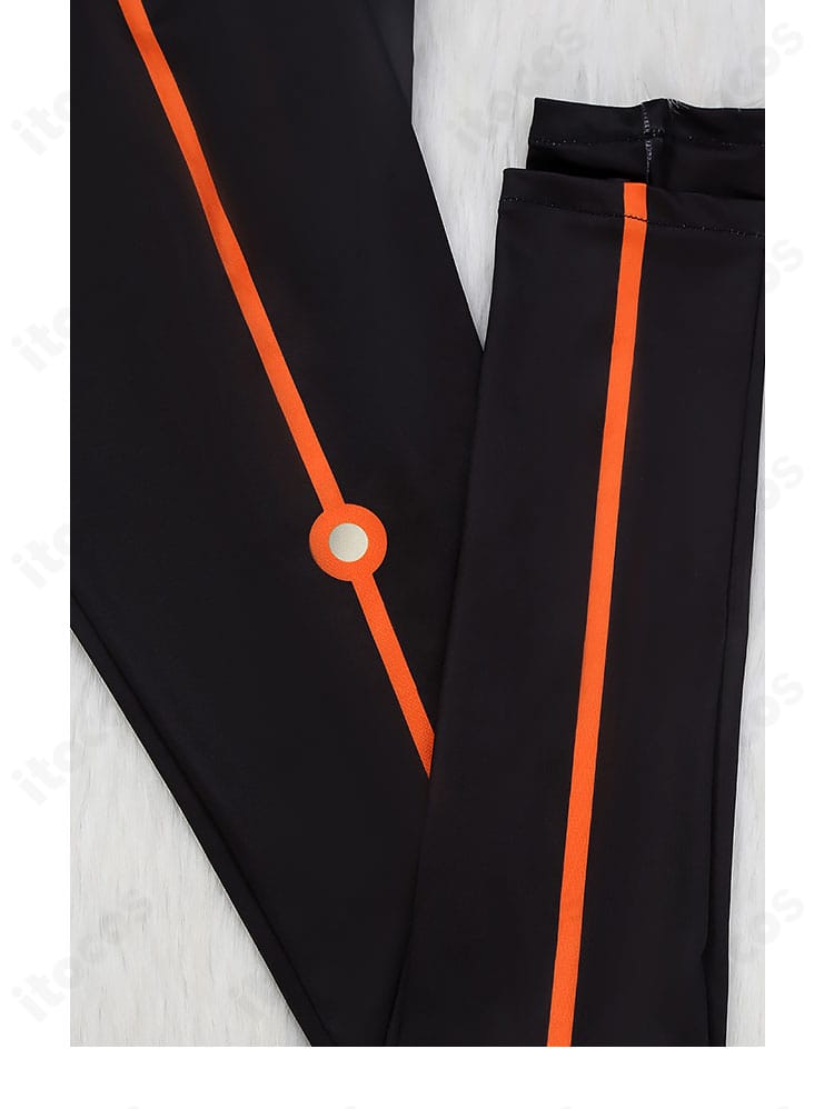 FGO 岸波白野（ザビ子）制服コスプレ衣装のパンツ・タイツ付近の装飾詳細。足元のコーデ要素を確認できるカット。