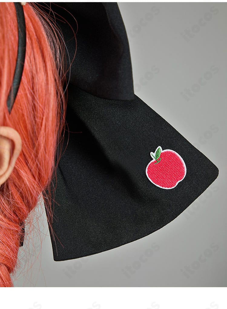 ホロ衣装に合わせる髪飾り・蝶モチーフのクローズアップ。質感と形状の確認。