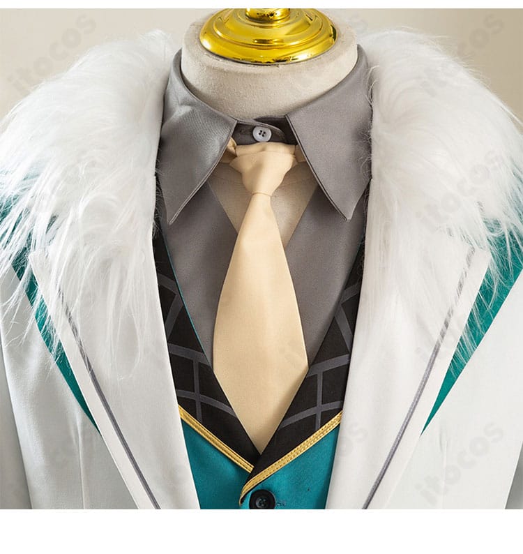 アベンチュリン衣装の襟元とネクタイのディテール。ステージ衣装らしい精緻な意匠を強調