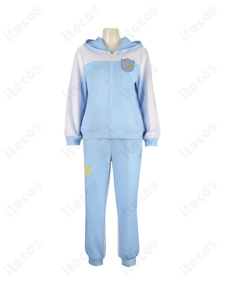 爽やかなブルーのジャージ正面ディテール。清潔感のある色合いとステッチの仕上がりが確認できる