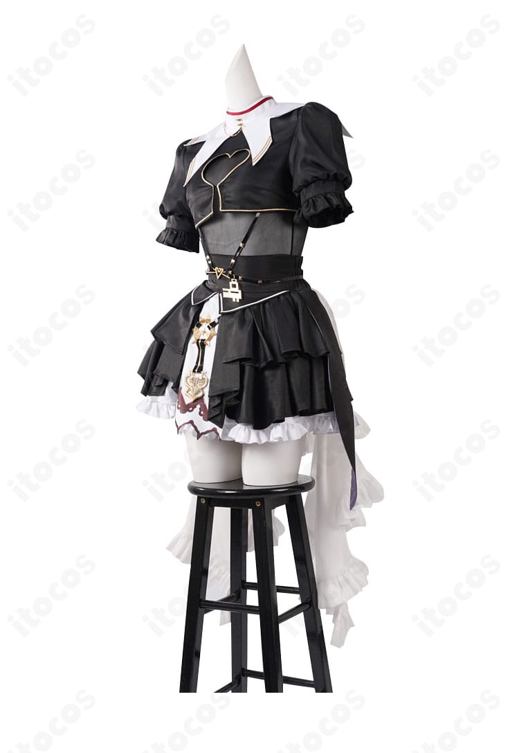 ホロライブ 宝鐘マリン コスプレ衣装の側面シルエットと腰帯・袖の構造が分かる詳細画像