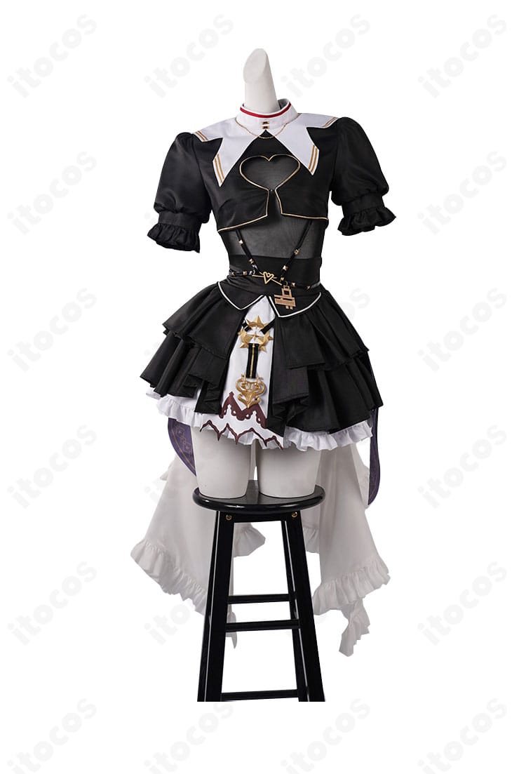 宝鐘マリン 1stライブ「Ahoy!! キミたちみんなパイレーツ♡」衣装の正面ディテール（襟元・胸元・装飾）の拡大