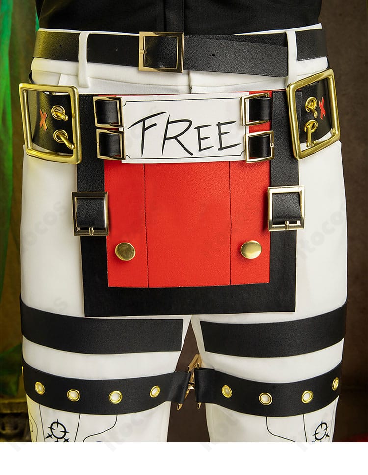 ソル=バッドガイ衣装の腰帯・腰飾りディテール。多層ベルトとバックルの配置、質感表現を捉えた写真。