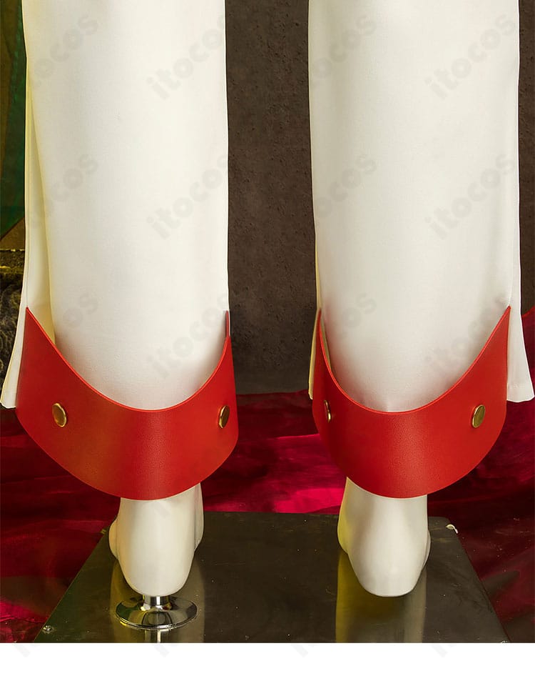 ソル=バッドガイ衣装のズボン装飾ディテール。側面パーツとステッチ、動きやすさを意識した設計が見て取れる画像。