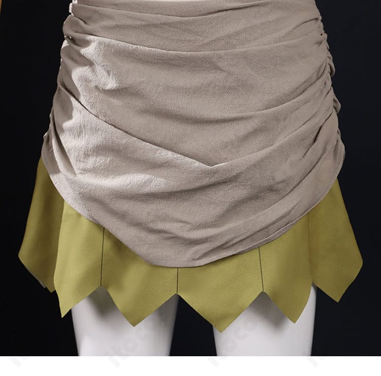 ダンジョン飯 リシオン コスプレ衣装 スカート装飾のクローズアップ。刺繍の意匠と縫製を強調