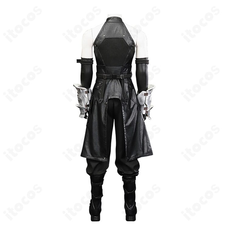 セフィロス 羽刃の修験装コスプレ衣装の背面全景。ロングシルエットと背面装飾の配置が分かる