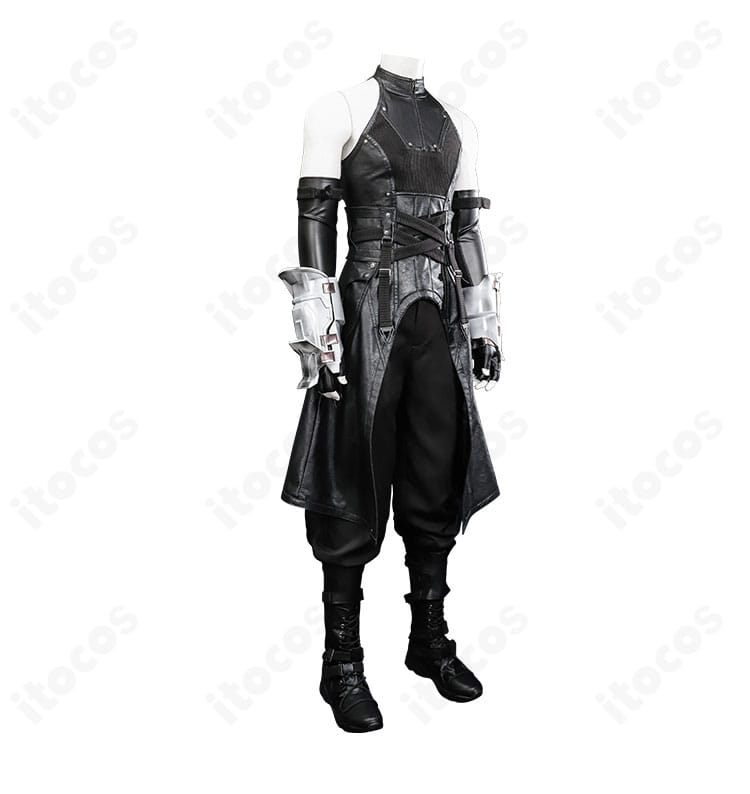 セフィロス 羽刃の修験装コスプレ衣装を右側から撮影した全身。肩・腕周りの立体感が分かる角度