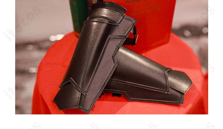 手鎧パーツのディテールアップ。質感と固定位置の確認用