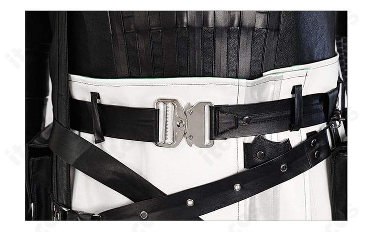 腰ベルト周りの詳細。コルセットベルトとサブベルトの重なりを強調したディテール画像