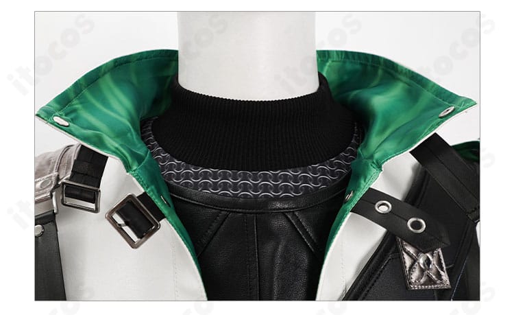 襟元の装飾ディテール。縫製の整いと装飾の配置が分かる近接ショット