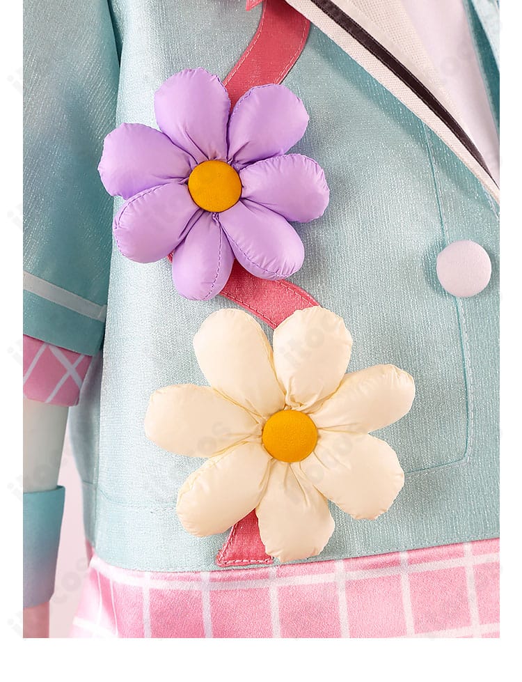 ハッピーチャーム衣装 外套の花柄装飾ディテール。ステージ映えする模様の拡大画像