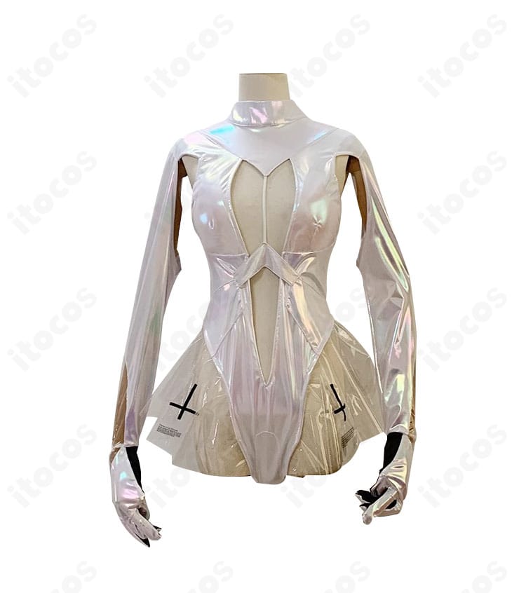 シンデレラ衣装の刺繍風モチーフとアクセサリーの接写。質感と細部の再現度を示すディテール。