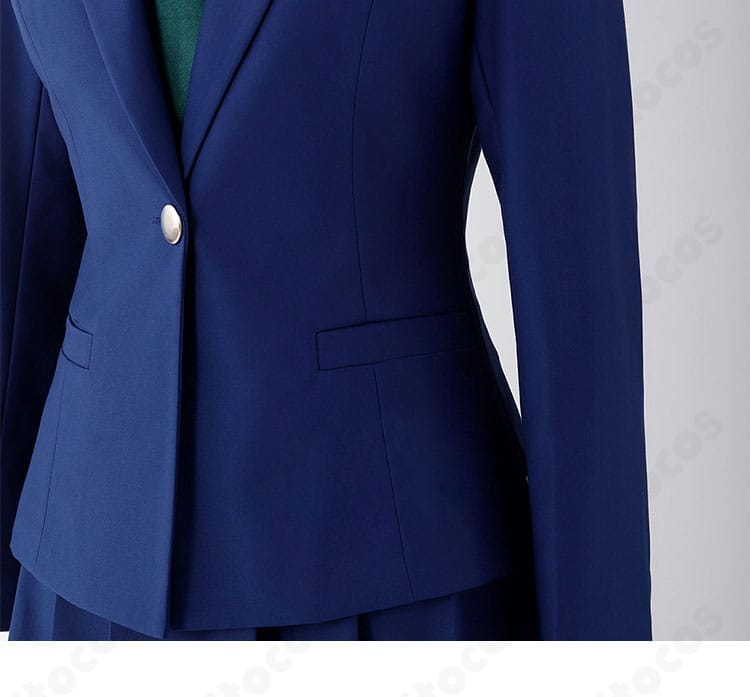 毛利蘭 制服コスプレ ブレザーのラペルと前合わせの装飾ディテール。端正なラインと縫製の見え方を示す