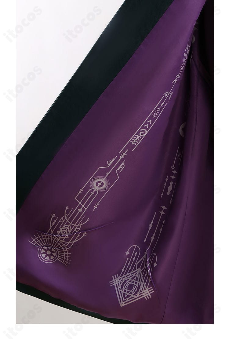 アガサ・ハークネス衣装のコート内側ディテール。内側の意匠まで配慮した設計を示すカット。