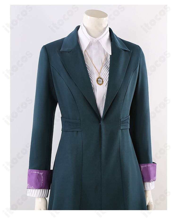 アガサ・ハークネス衣装の襟元装飾クローズアップ。キャラクターらしい重厚なデザイン。