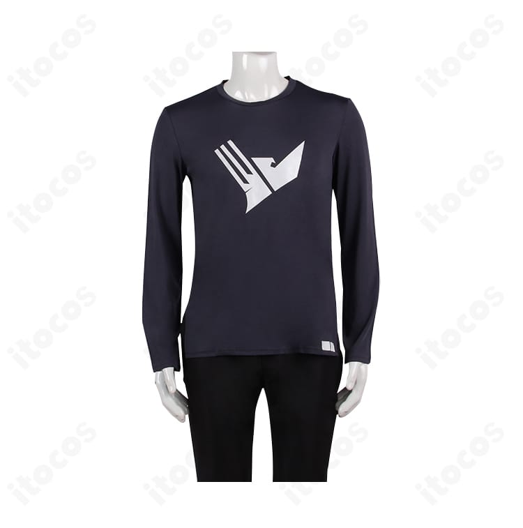 フェニックスの長袖トップス単体。首元から袖口までのステッチと質感が見える