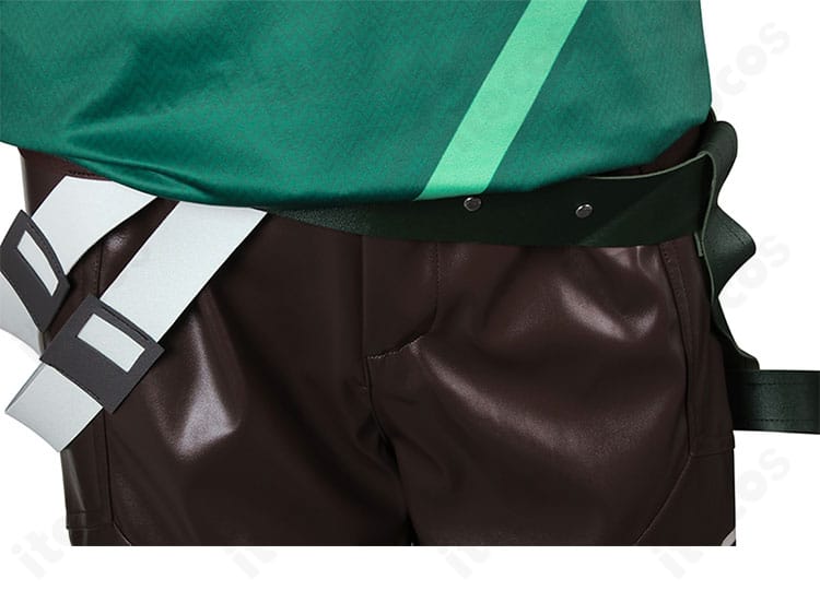 肩袖パーツの装飾アップ。肩線の構造と差し色アクセントを再現。