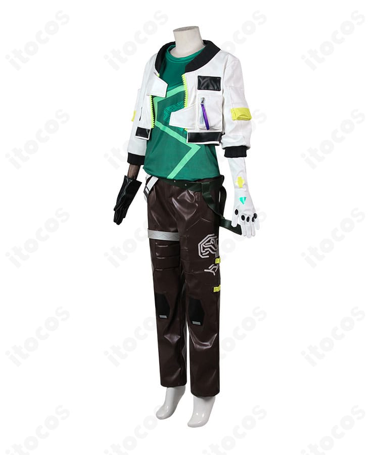 デッドロック衣装の側面。タクティカルなシルエットと丁寧な縫製で可動域を確保。