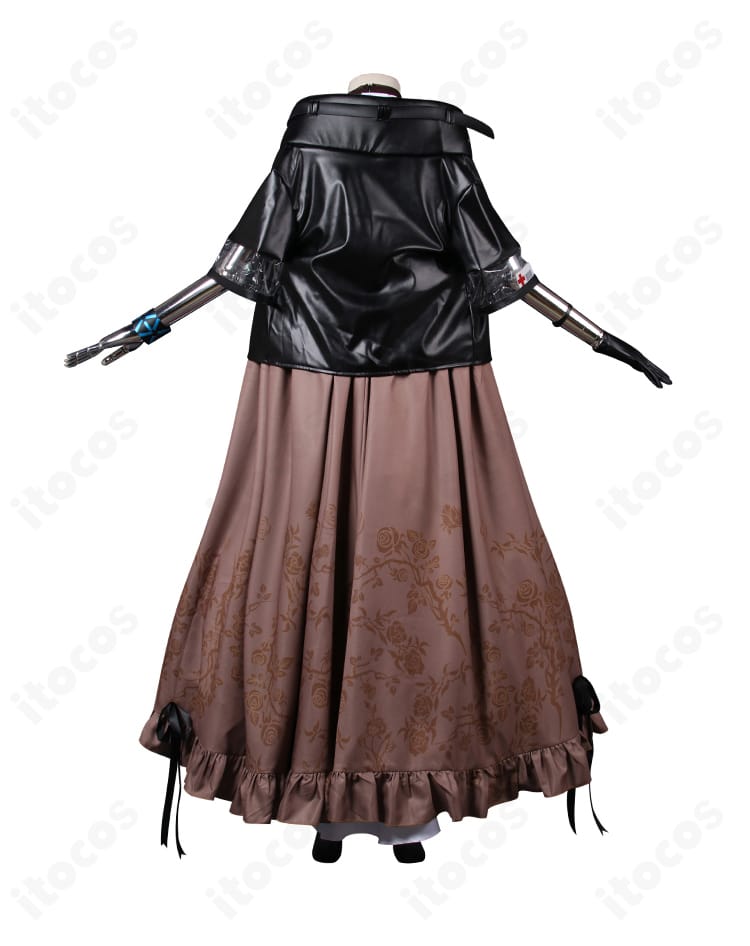 アークナイツ 焔影リード コスプレ衣装の背面。外套の落ち感と背面装飾の配置まで再現した後ろ姿