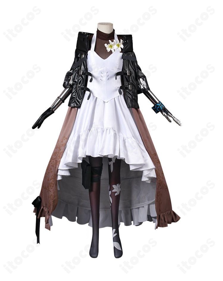 アークナイツ 焔影リード コスプレ衣装の正面全景。特徴的なコートと胸飾りを忠実に再現した写真