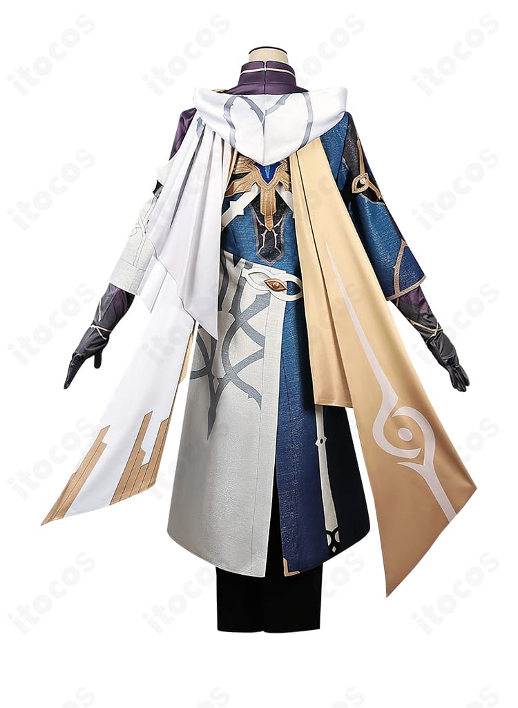 サンデー新衣装の背面全体。ロングコートのシルエットと背部装飾を明瞭に撮影。