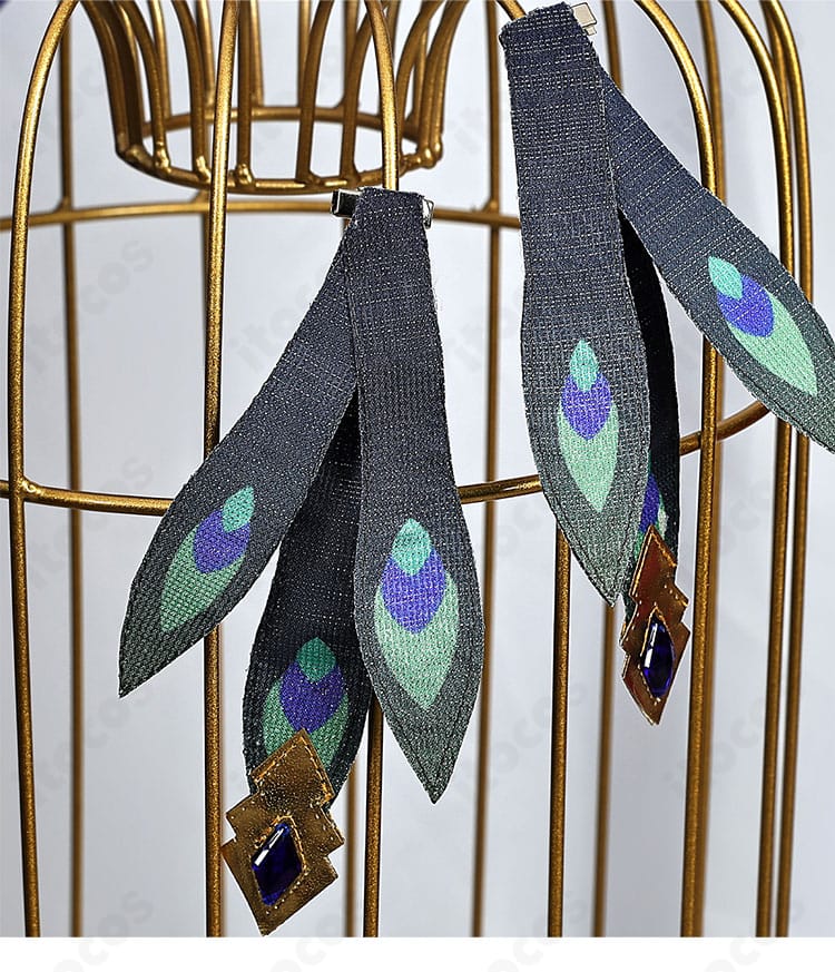 イヤリング装飾の近接。光沢感と形状を鮮明に表現。