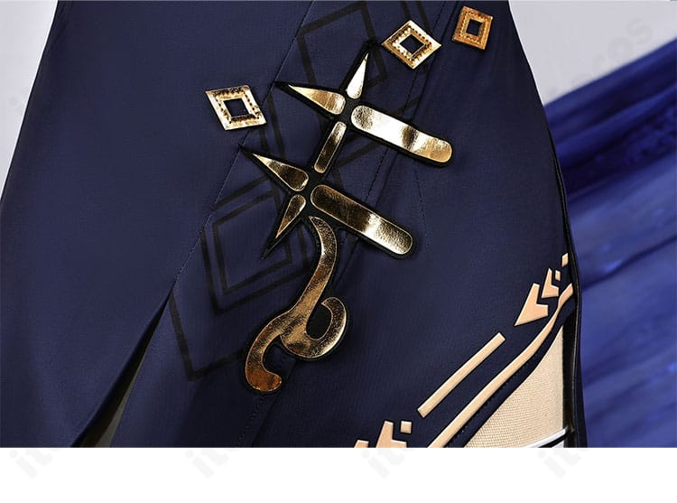 衣裾ディテール。縁取りと装飾パターンで動きに映える仕上がり。