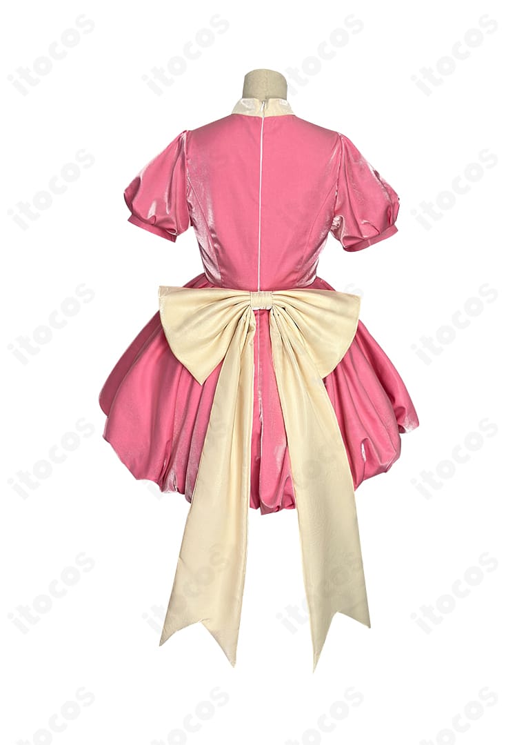 木之本桜コスチュームの背面全体。背部の蝶結びとスカートの落ち感、後ろ姿の再現性を示す画像。