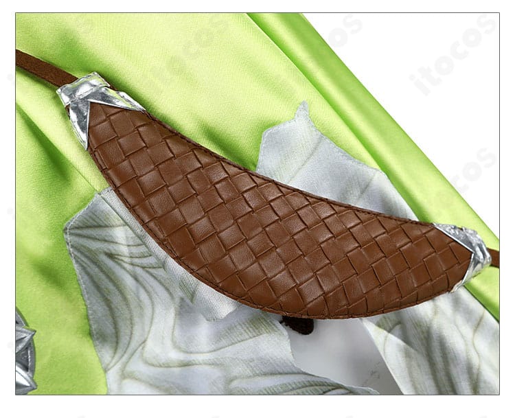 ノフィカ衣装の腰帯・葉装飾の接写。形状と固定方法が分かる角度。