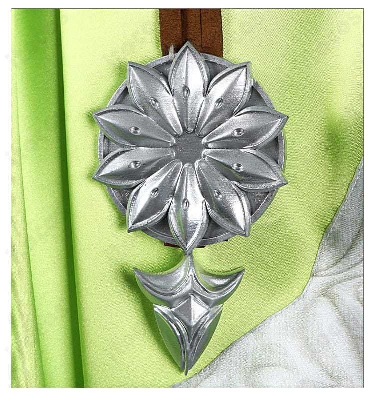 ノフィカ衣装の花柄腰飾りの拡大画像。色味と花弁の重なりを確認。