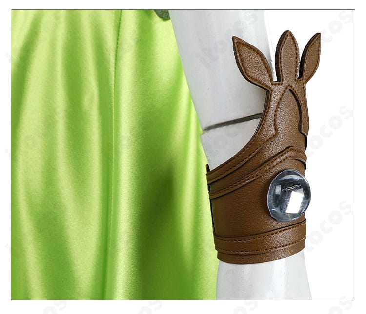 ノフィカ衣装の手首から前腕の装飾詳細。手元の見え方を重視した構図。