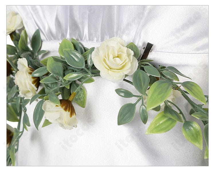 腰飾りの花飾りクローズアップ。層構造と留め具の精度を確認できる