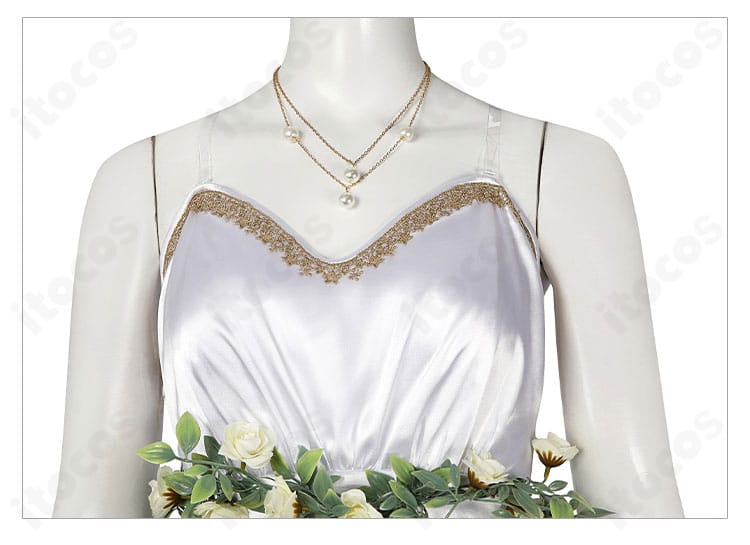 スカートに配した花柄装飾の詳細。立体感と色階調が映える仕上がり