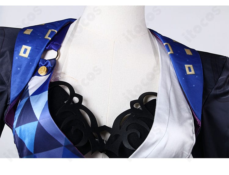 襟元装飾のクローズアップ。襟章や金属風パーツ、配色のコントラストでジェイドらしい端正さを再現。