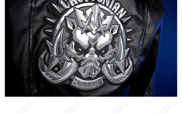 ゼンレスゾーンゼロ キング・シーザー外套背面装飾アップ。背面モチーフの再現と発色が分かる画像。