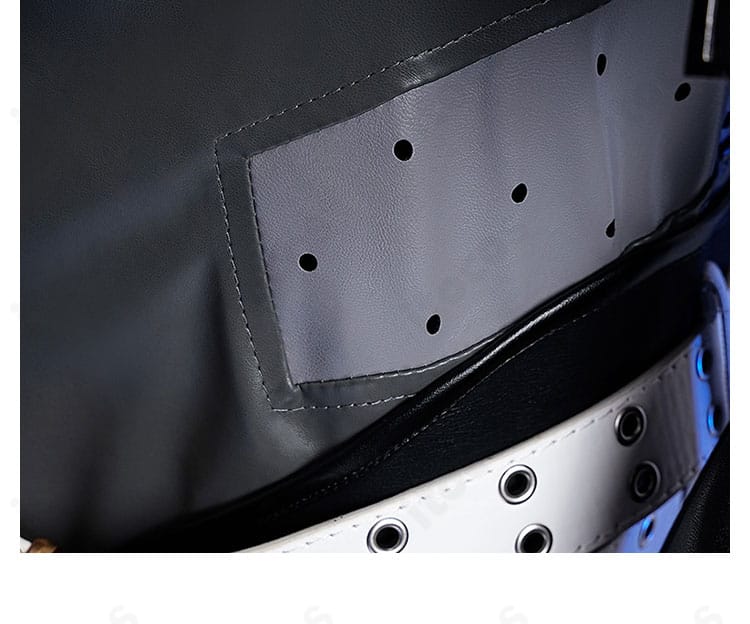 ゼンレスゾーンゼロ キング・シーザー衣装の腰間装飾アップ。ベルトと腰飾りの立体構成が見える画像。