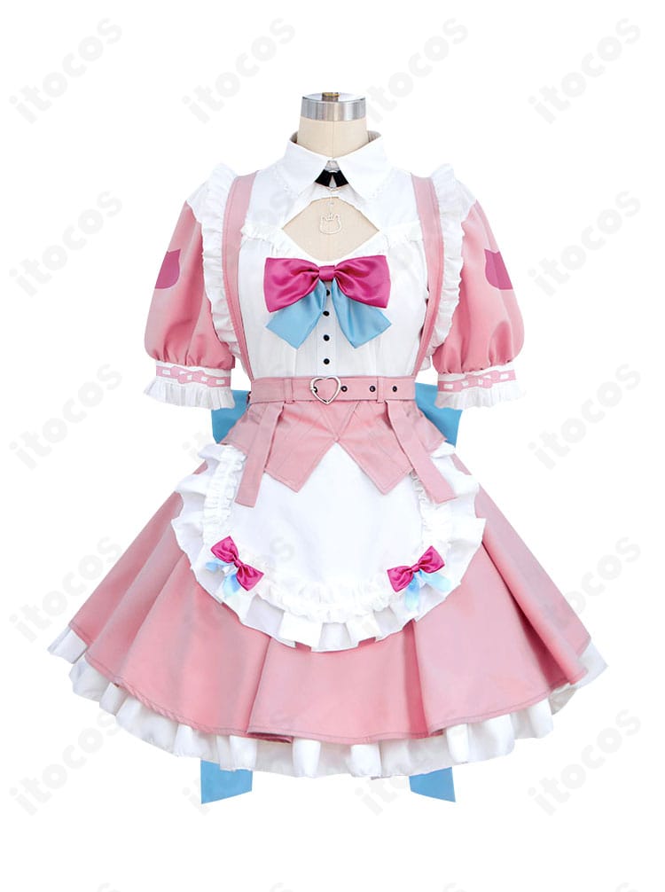 結城さくな コスプレ衣装の正面ディテール。ワンピースとエプロンの縫製や装飾が分かる接写カット