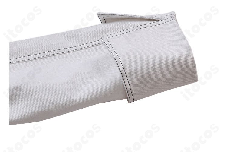 恋と深空 セイヤ『時のかけら』コスプレ衣装の袖口アップ。カフの装飾と縫製の丁寧さが分かる。