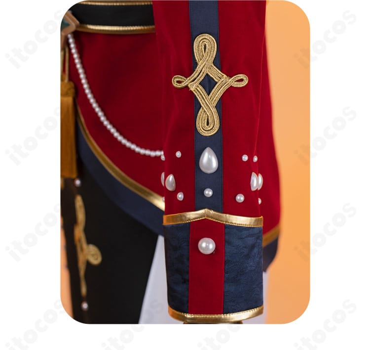 袖口装飾のディテール。刺繍模様とカフ部の切り替えが分かる接写