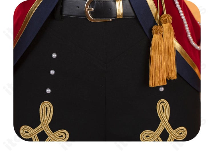 腰帯（ベルト）部分のアップ。金具と装飾の質感、位置関係が確認できる画像