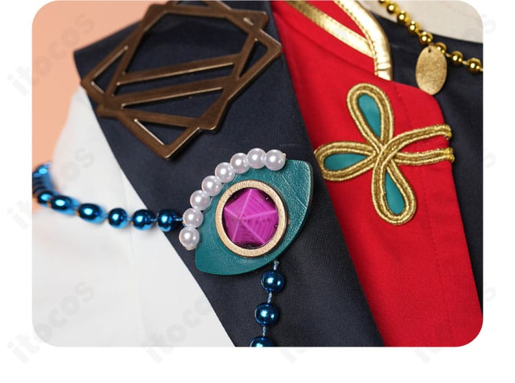 七種茨 襟飾りディテール。襟元の意匠と配色コントラスト、ステッチの精度を示すアップ。